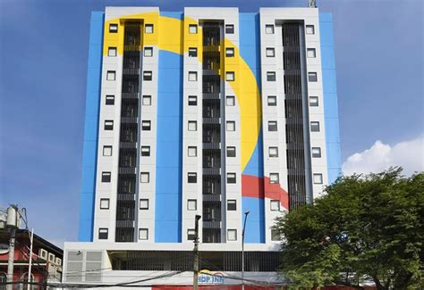 Quezon City : The Gay Passport.